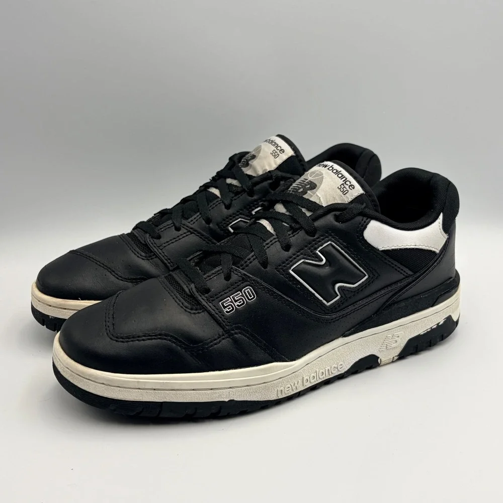 New Balance material collar feature